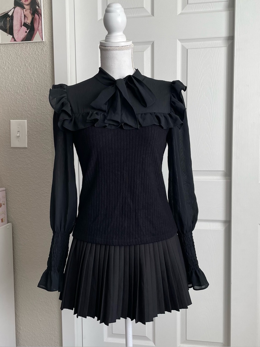 Black Ruffled Tie-Neck Pleated Knit Ribbed Top